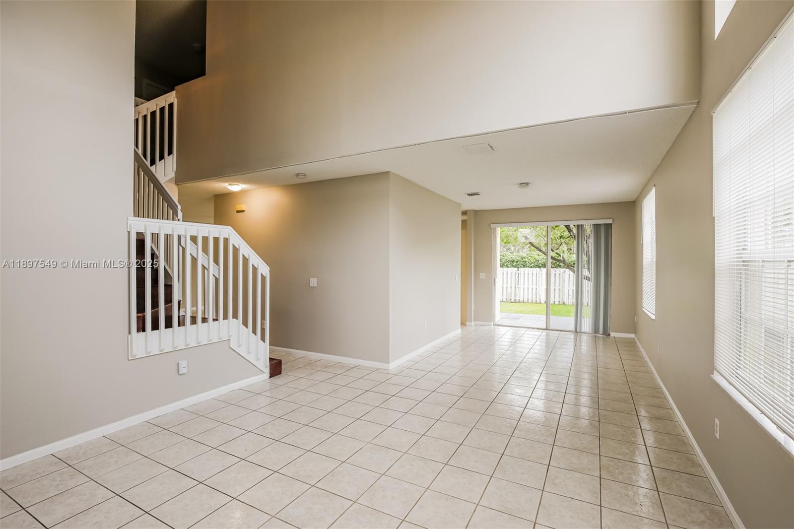 TOWNGATE - Residential Lease