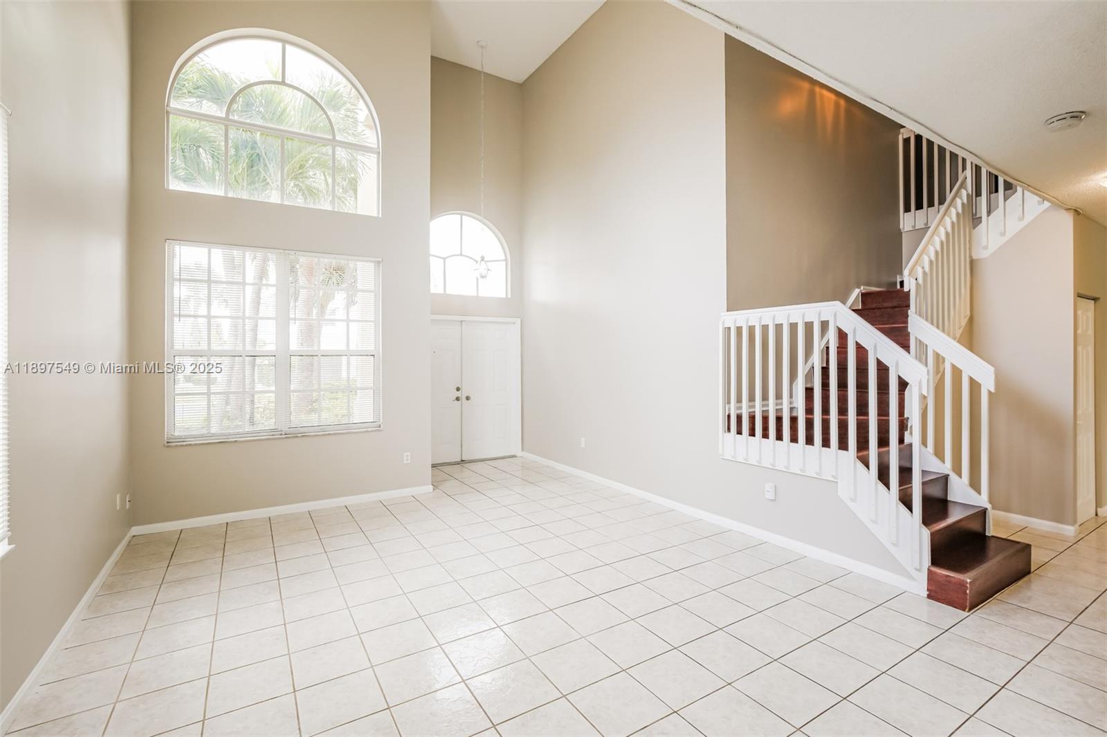 TOWNGATE - Residential Lease