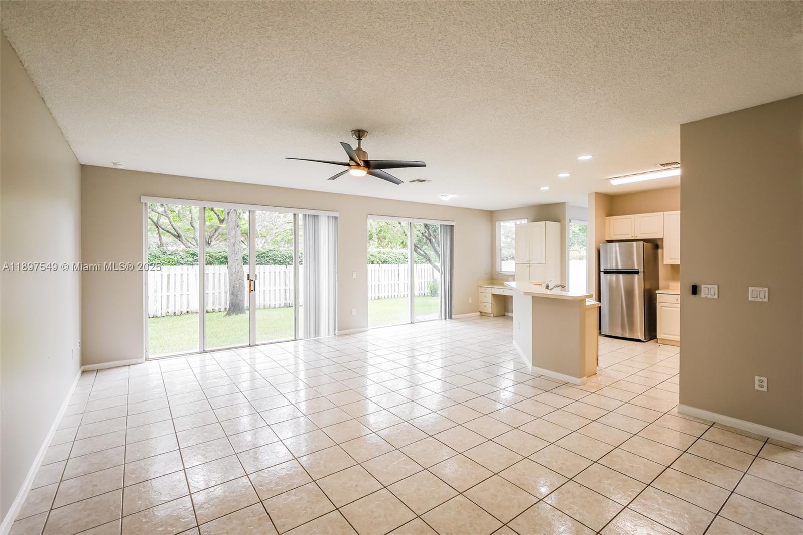 TOWNGATE - Residential Lease