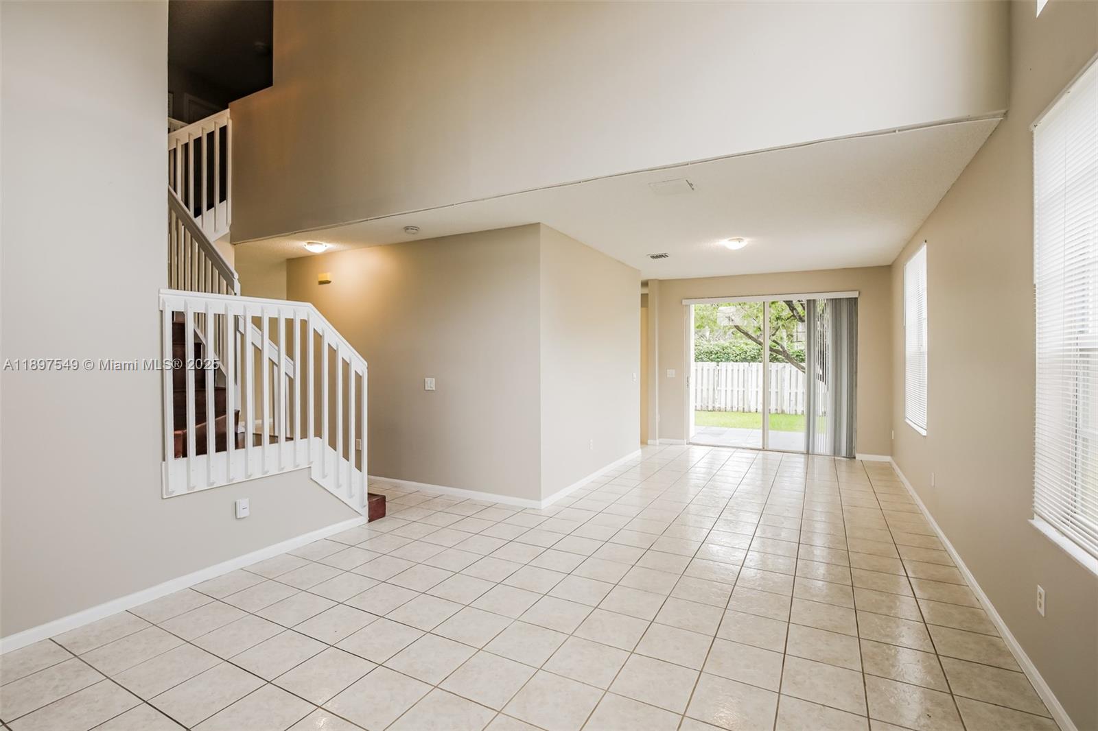 TOWNGATE - Residential Lease