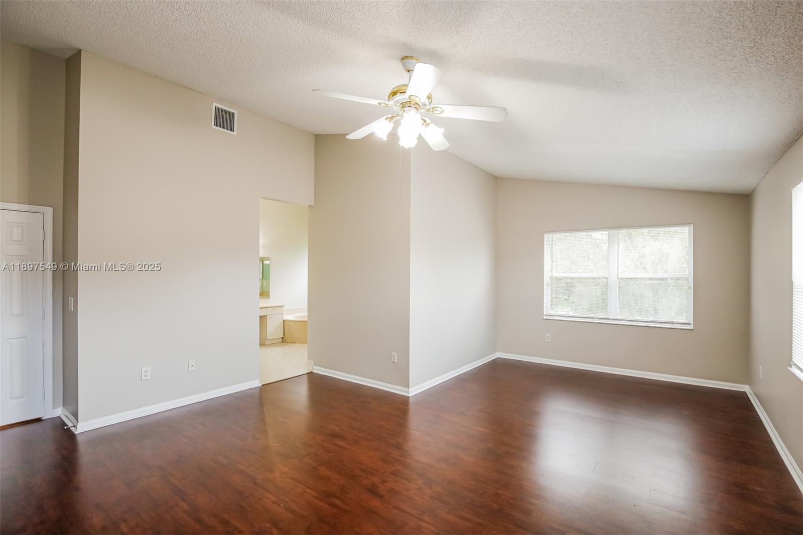 TOWNGATE - Residential Lease