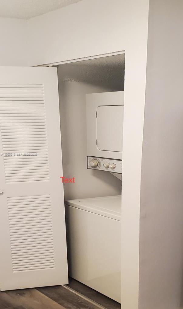 CIRCLE VILLAS (THE) CONDO - Residential