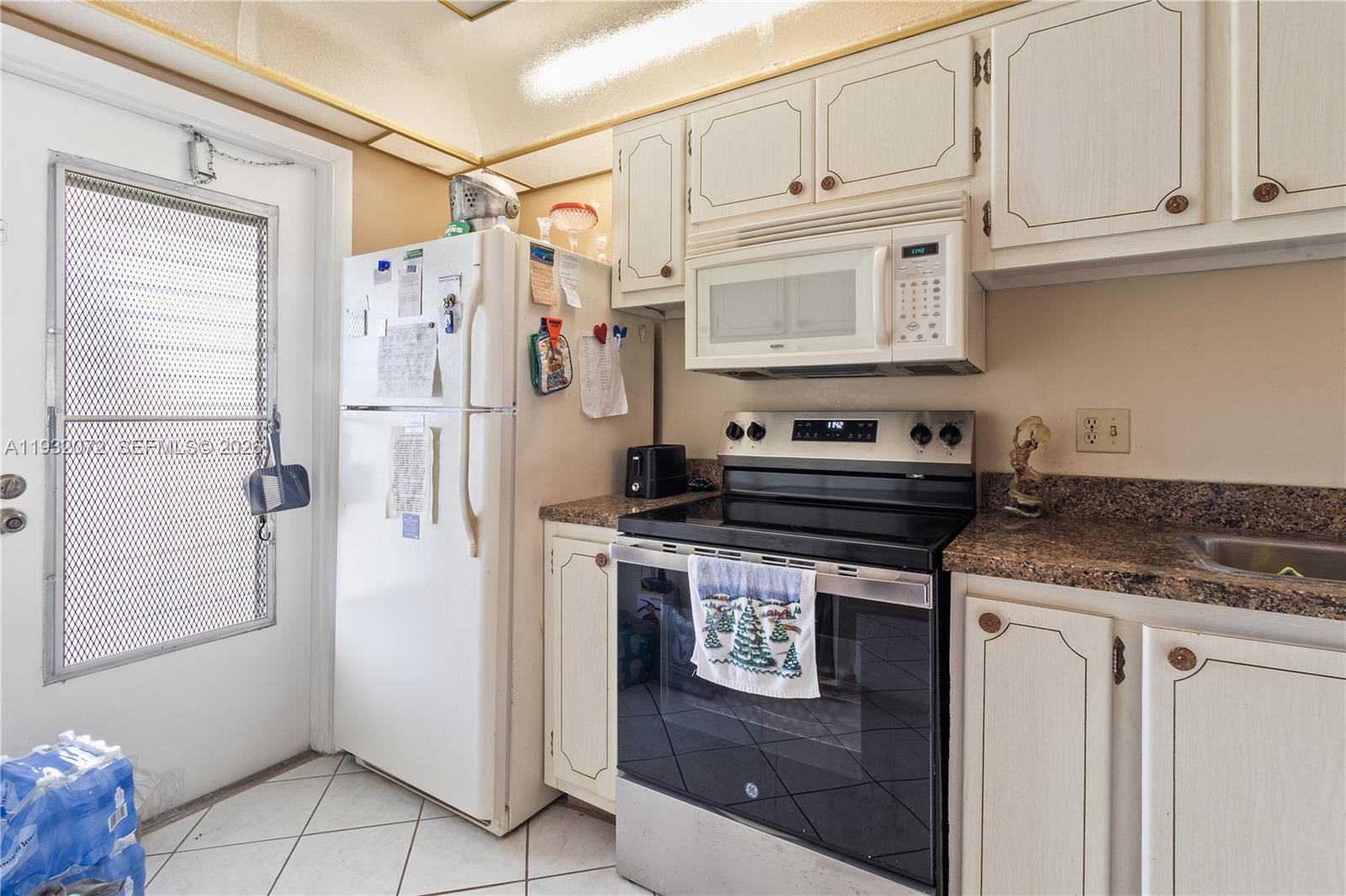 ISLE OF PARADISE CO-OP - Residential