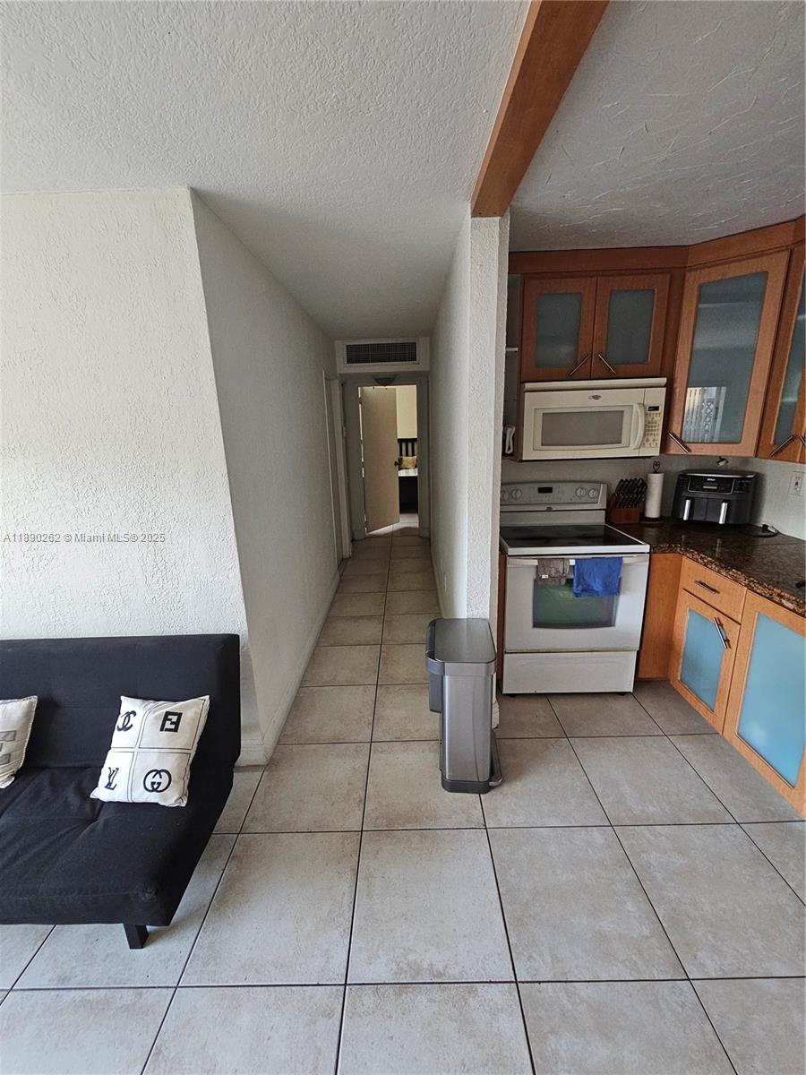 DORAL GARDENS CONDO - Residential Lease