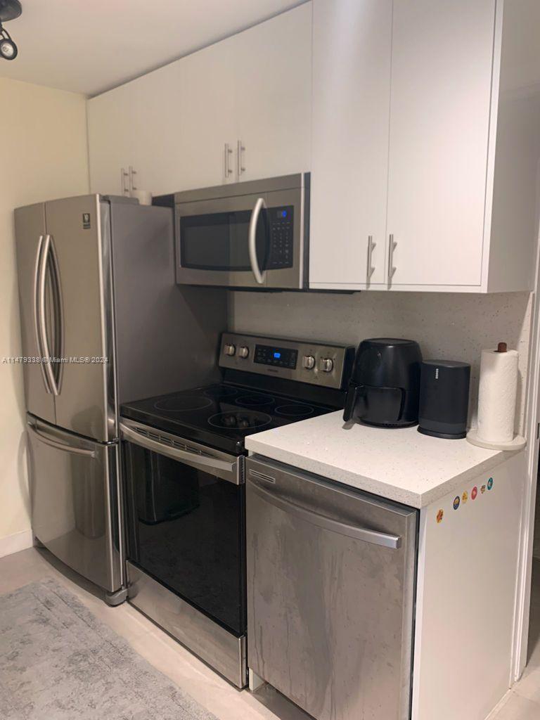 Miami Beach, Florida 33139, United States, 2 Bedrooms Bedrooms, ,1 BathroomBathrooms,Residential,Active,69137