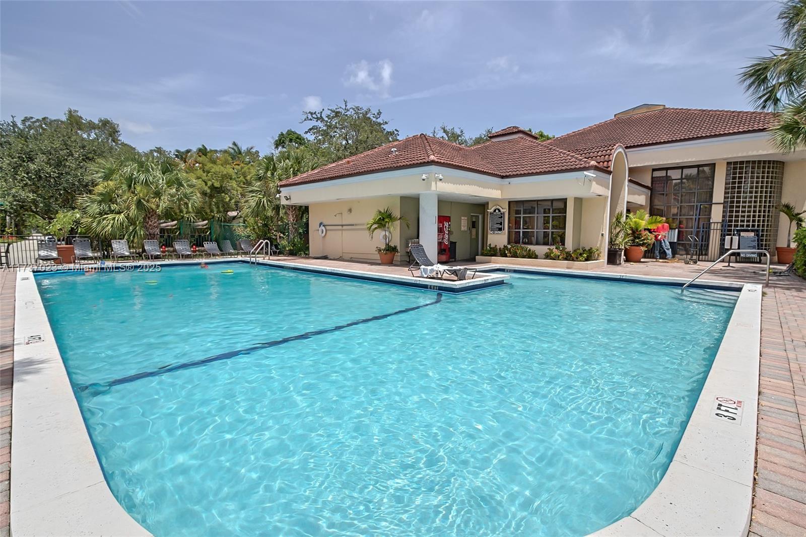 2445 Sw 18 Terrace 1205, Fort Lauderdale, Broward County, Florida - 2 Bedrooms  
2 Bathrooms - 
