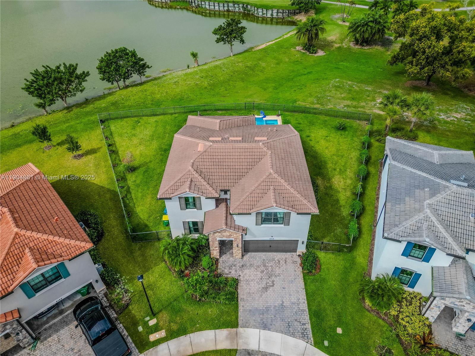 WOODMONT PODS B F & G - Residential