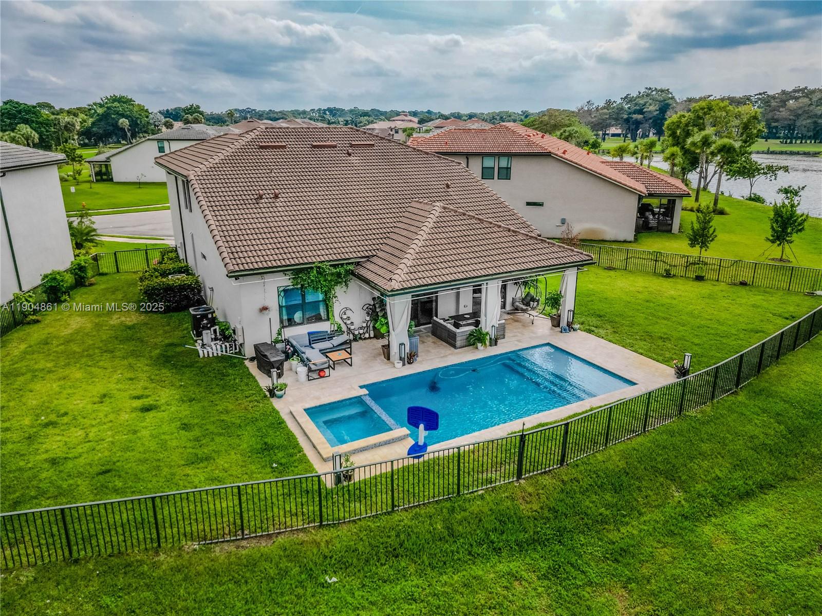 WOODMONT PODS B F & G - Residential