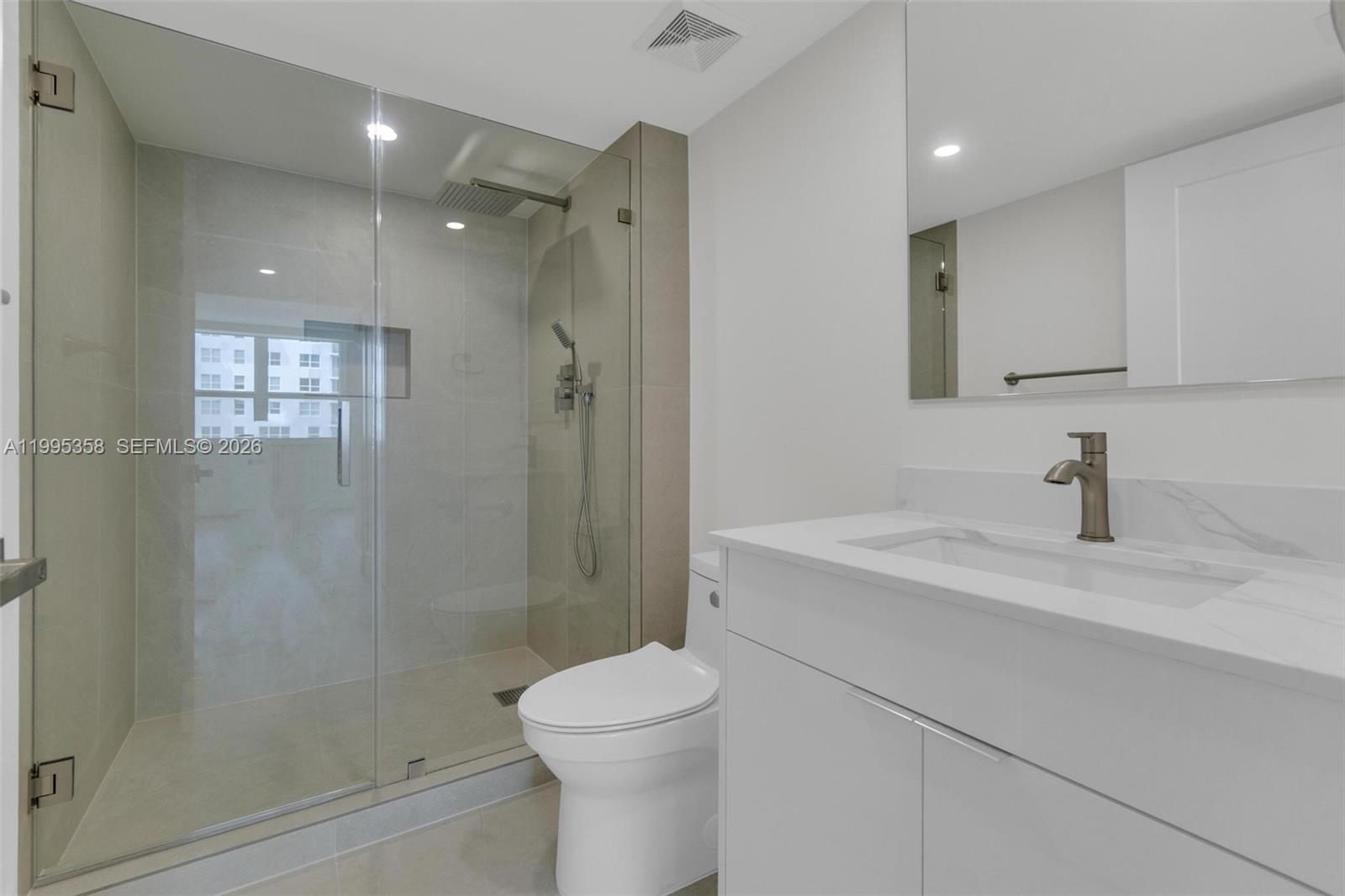 THE MARK ON BRICKELL COND - Residential Lease