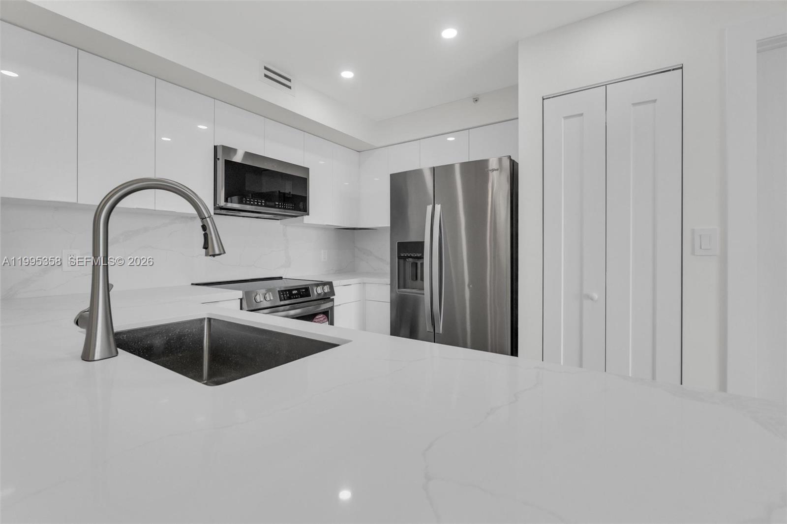 1155 Brickell Bay Dr 2308