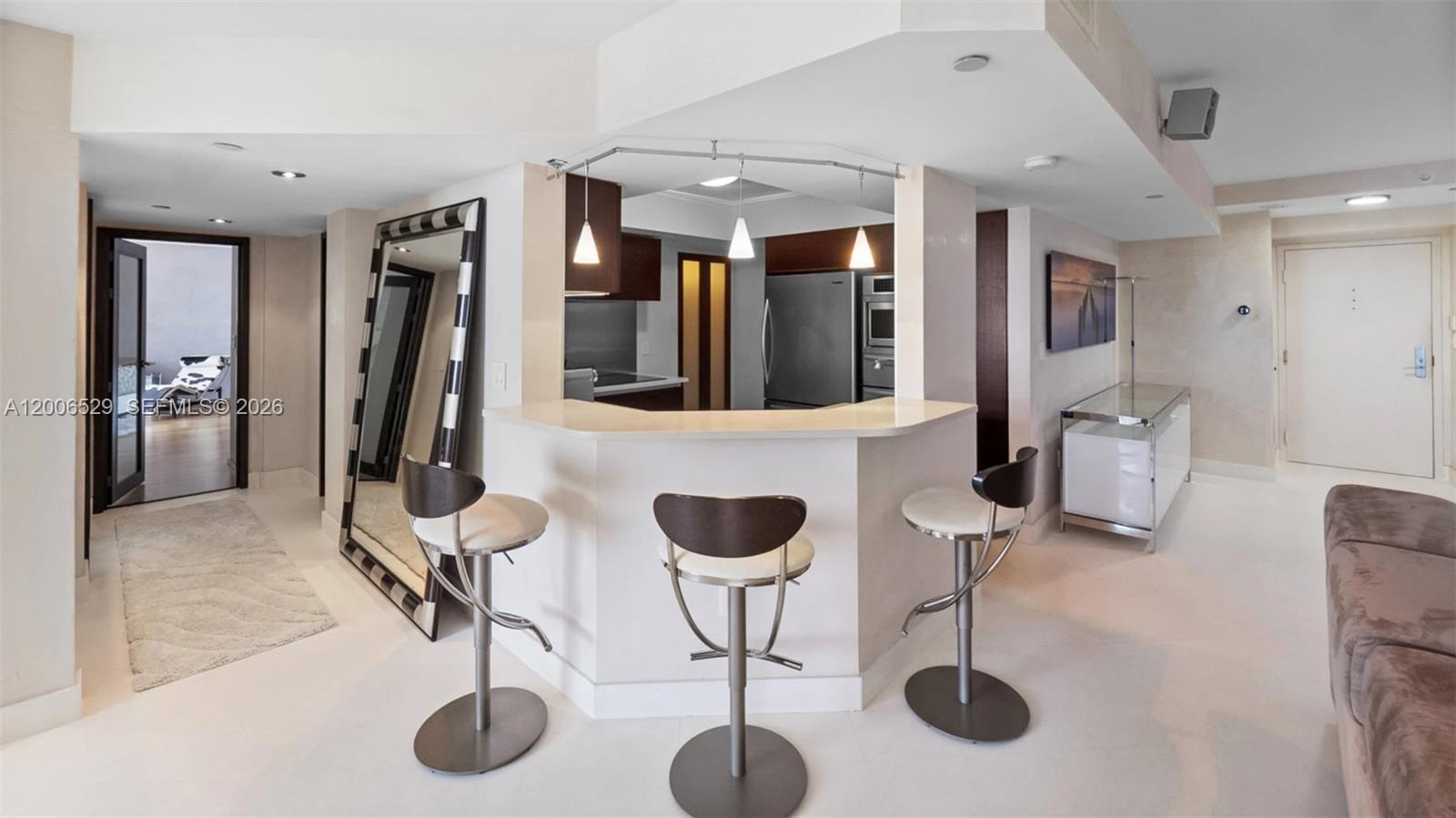 1900 Sunset Harbour Dr 2008