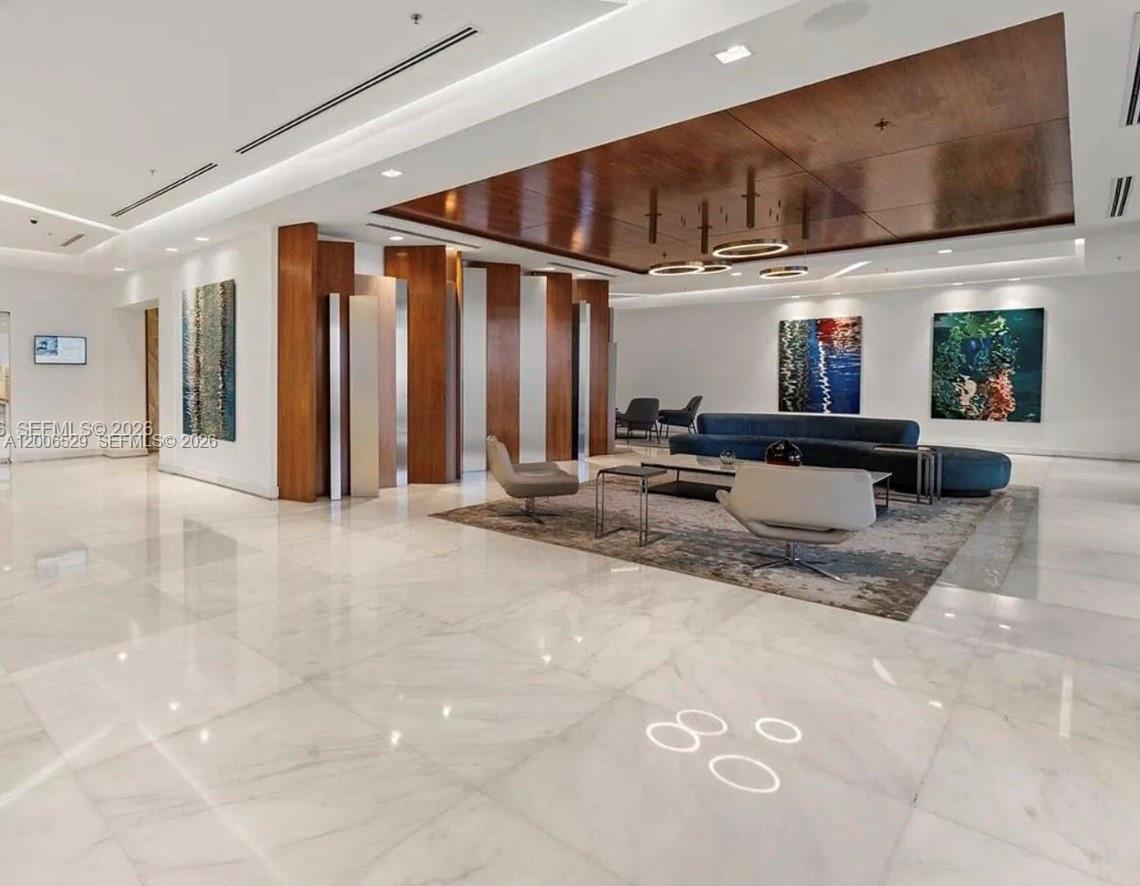 SUNSET HARBOUR NORTH COND - Residential