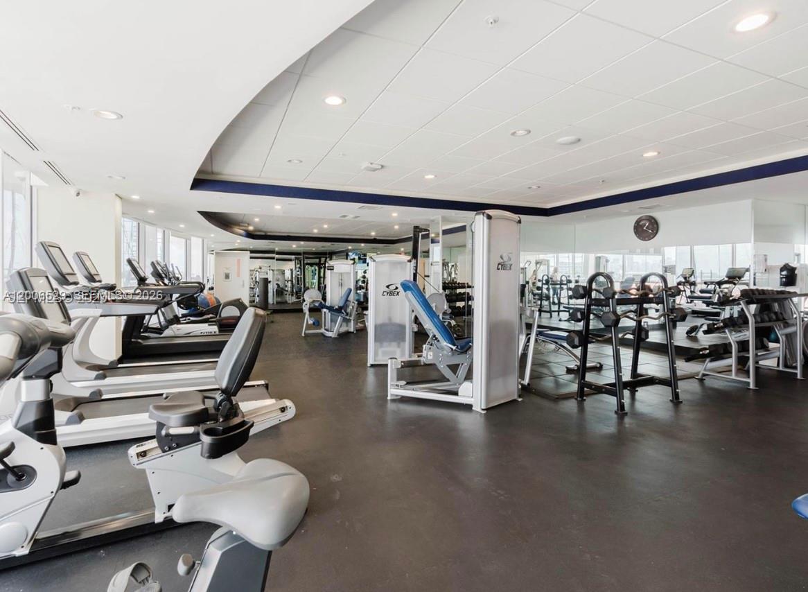 SUNSET HARBOUR NORTH COND - Residential