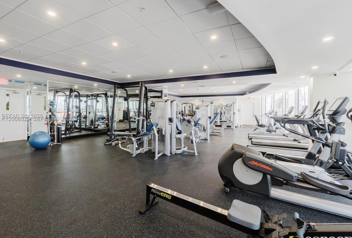 SUNSET HARBOUR NORTH COND - Residential