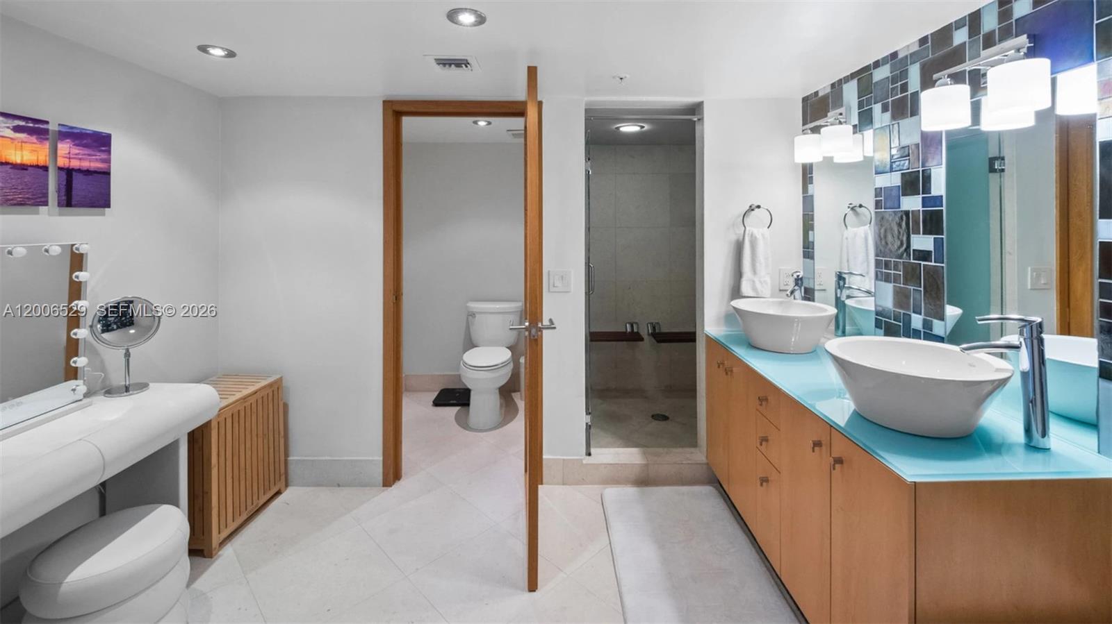 SUNSET HARBOUR NORTH COND - Residential