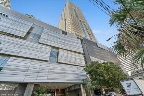 88 SW 7th St 1804 Miami FL 33130