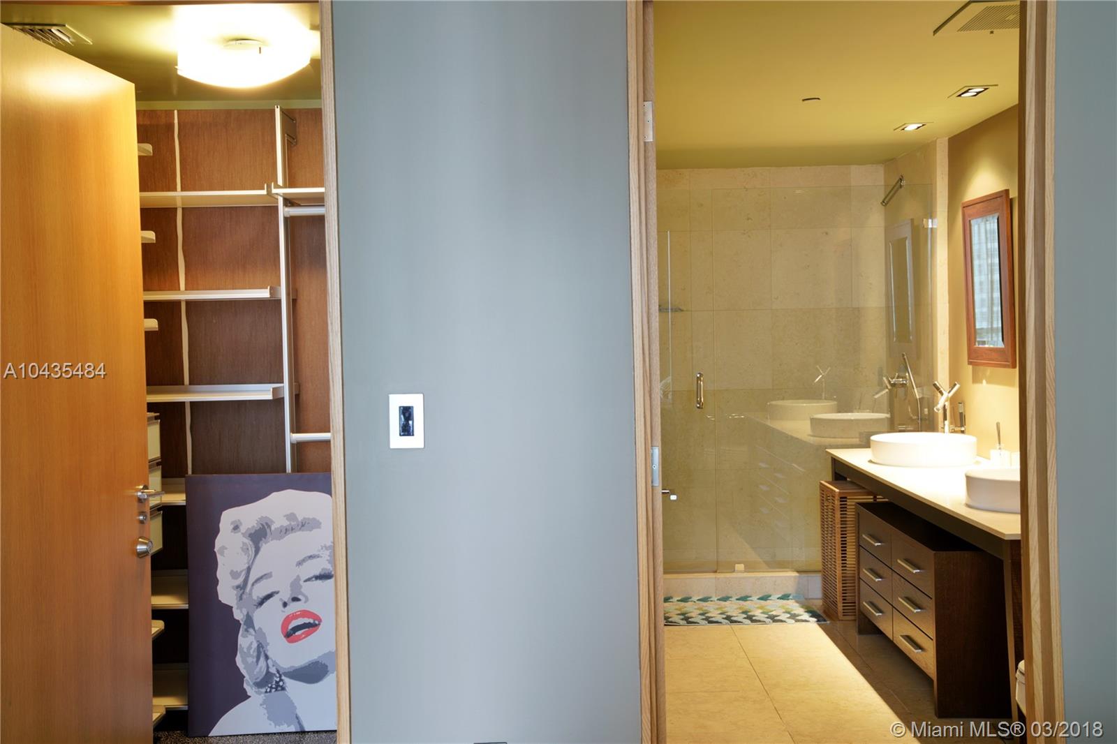 ICON BRICKELL NO 1 - Residential