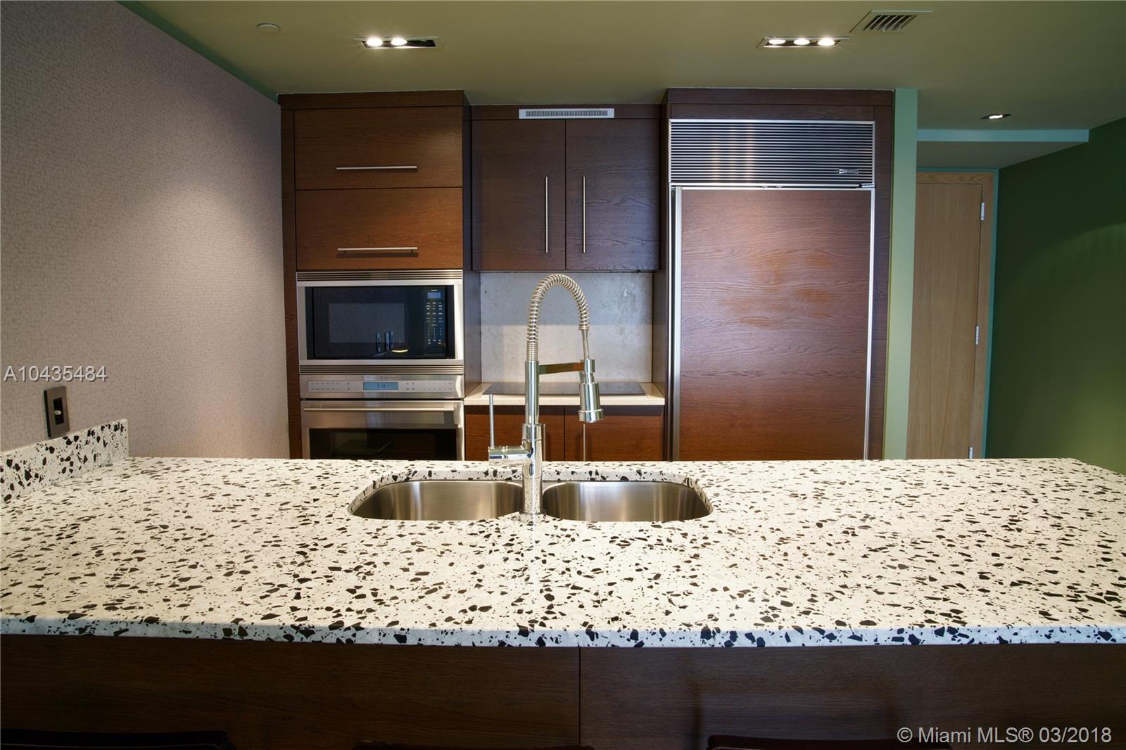 ICON BRICKELL NO 1 - Residential