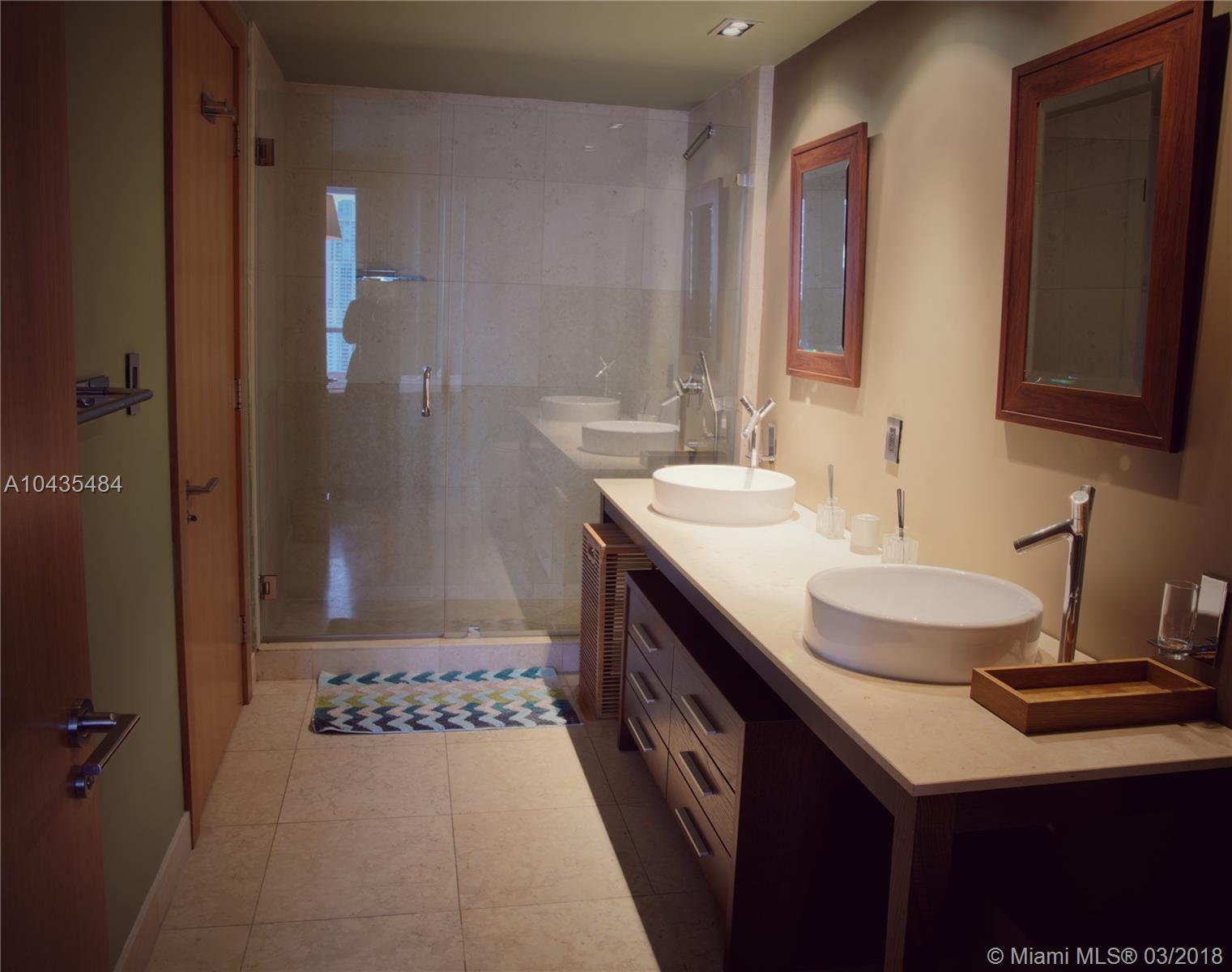 ICON BRICKELL NO 1 - Residential