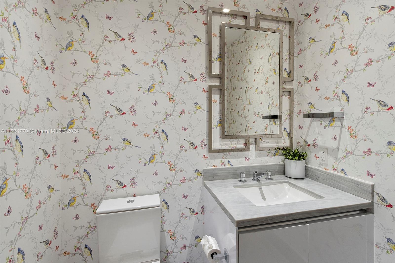 JADE SIGNATURE CONDO - Residential