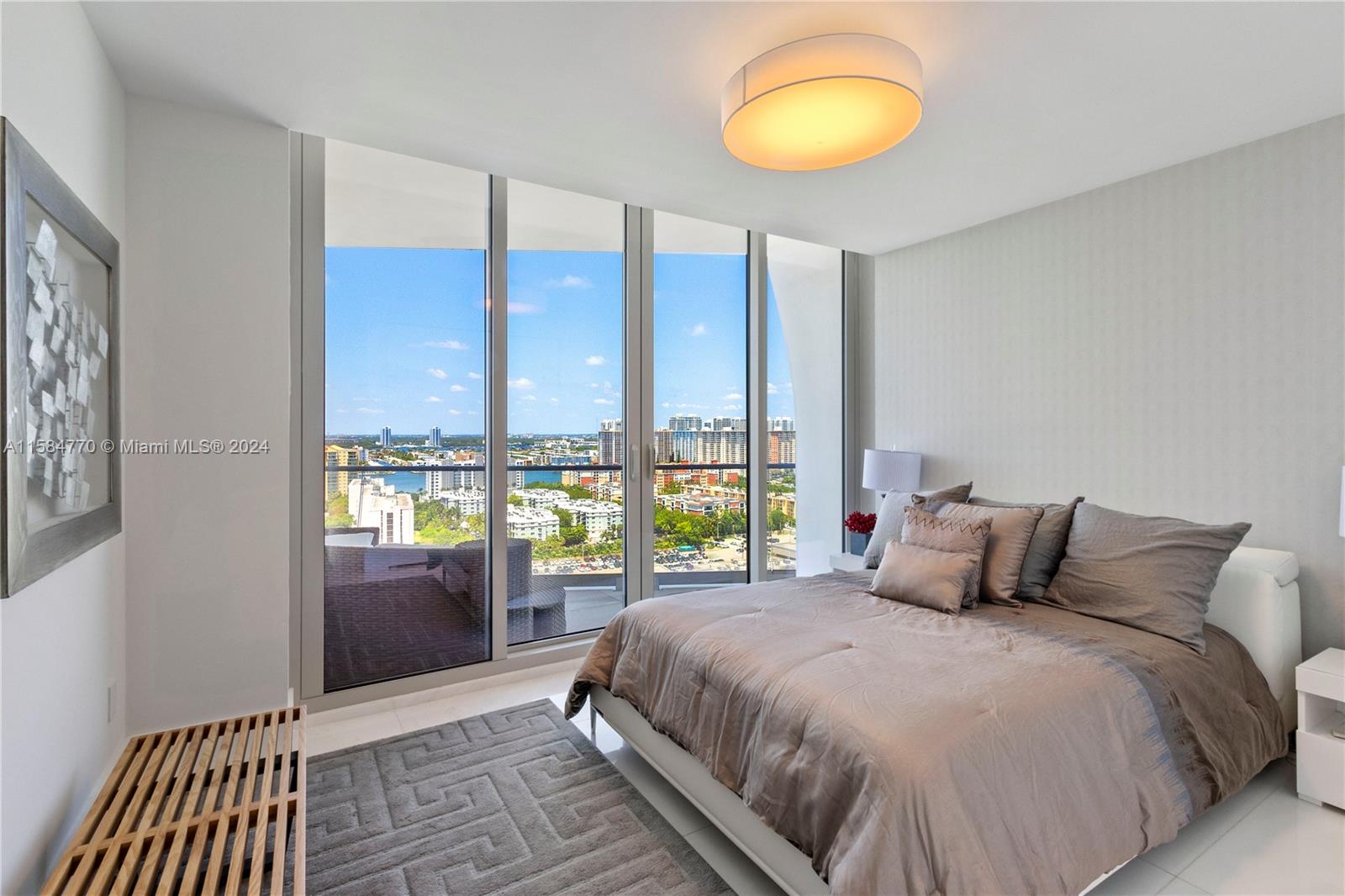 JADE SIGNATURE CONDO - Residential