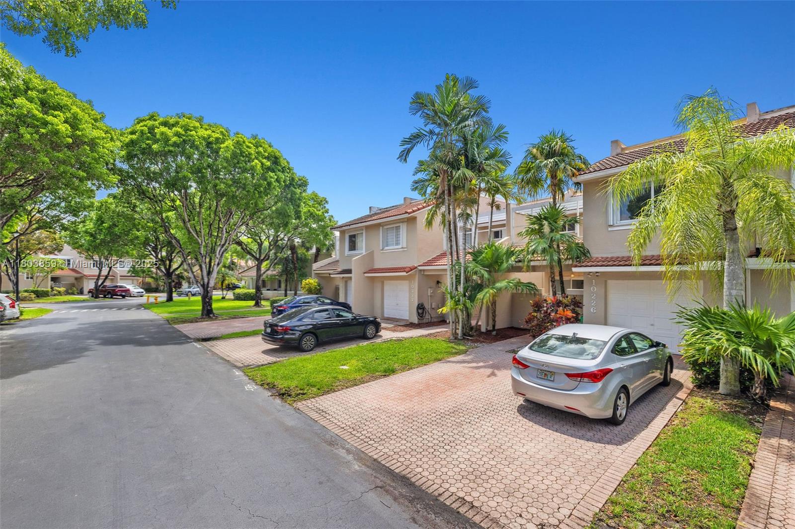 Property for Sale at 10226 Nw 52nd Ln, Doral, Miami-Dade County, Florida - Bedrooms: 3 
Bathrooms: 3  - $670,000