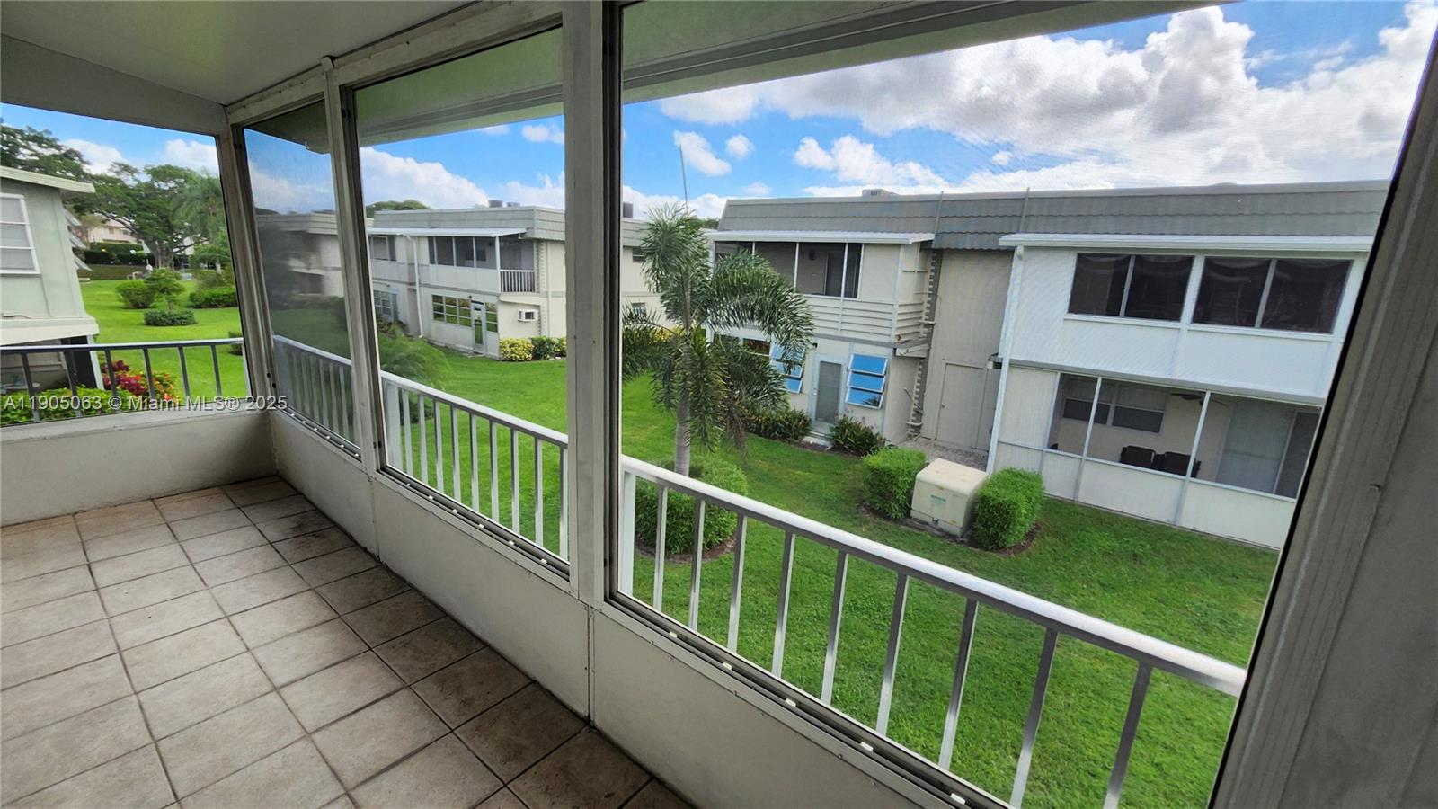 KINGS POINT FLANDERS COND - Residential