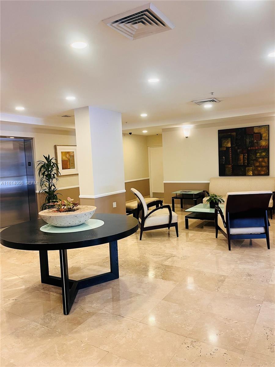 BRICKELL VISTA CONDO - Residential Lease