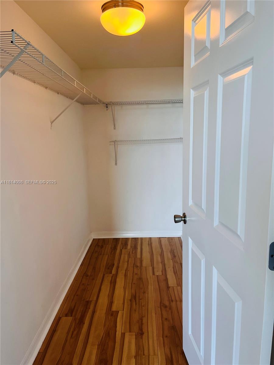 BRICKELL VISTA CONDO - Residential Lease