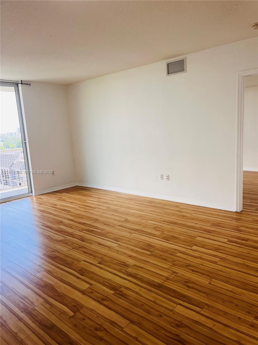 BRICKELL VISTA CONDO - Residential Lease