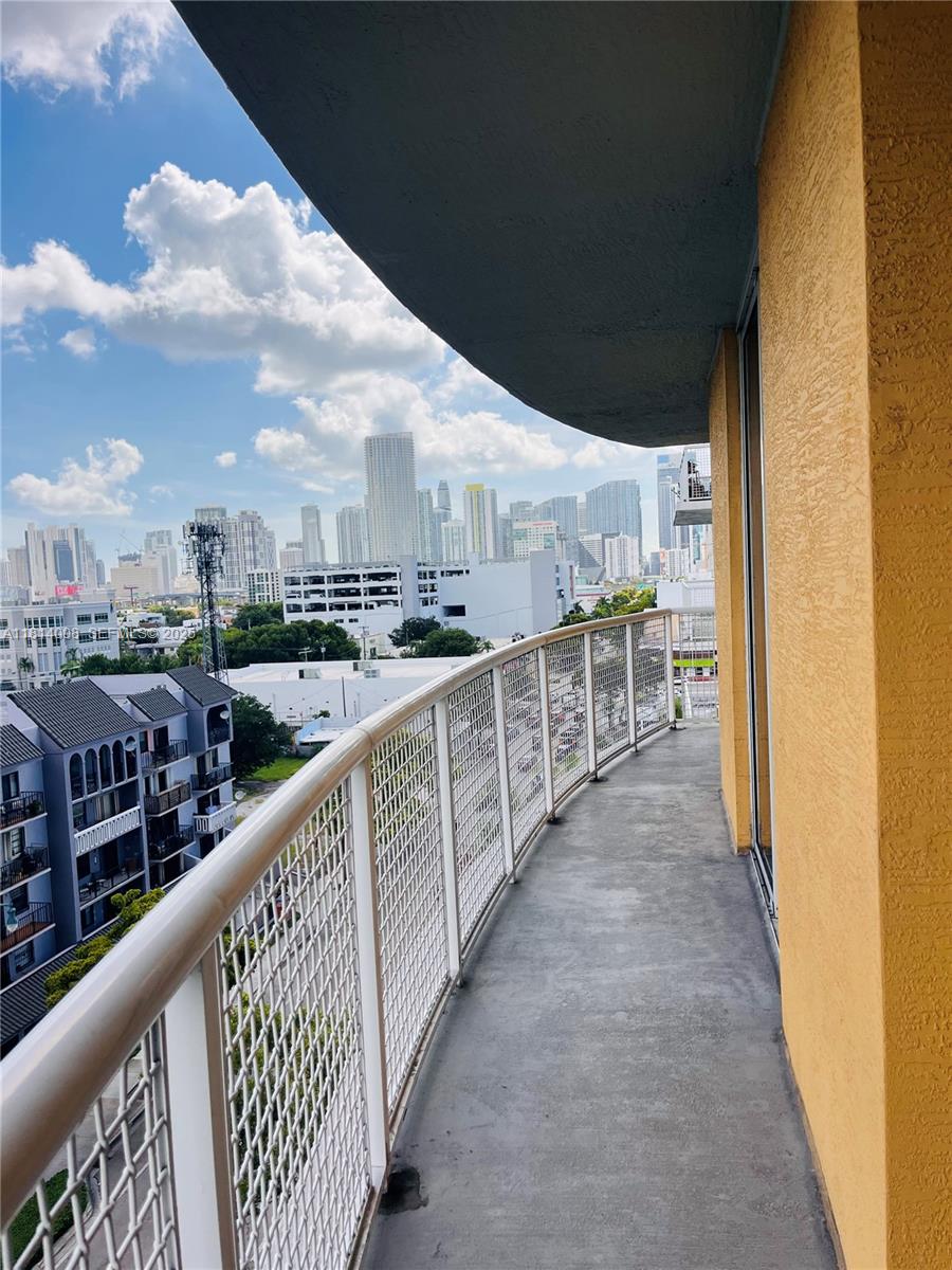 BRICKELL VISTA CONDO - Residential Lease