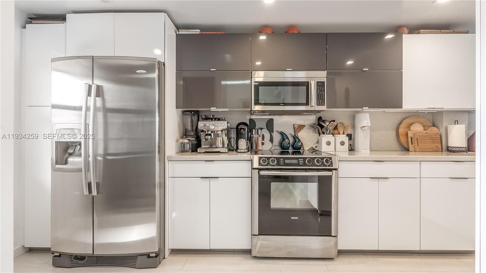 TRADEWINDS BY THE SEA CON - Residential