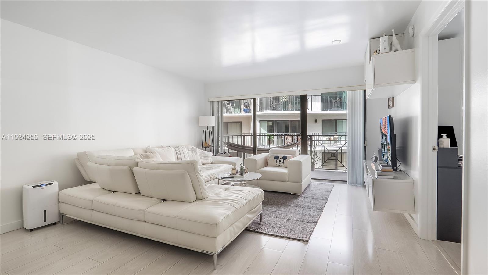 TRADEWINDS BY THE SEA CON - Residential