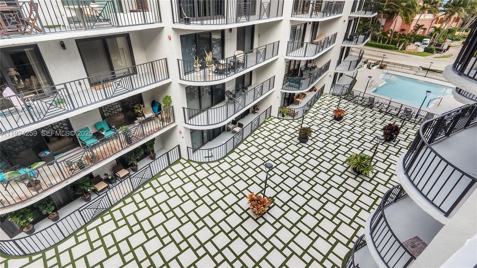 TRADEWINDS BY THE SEA CON - Residential