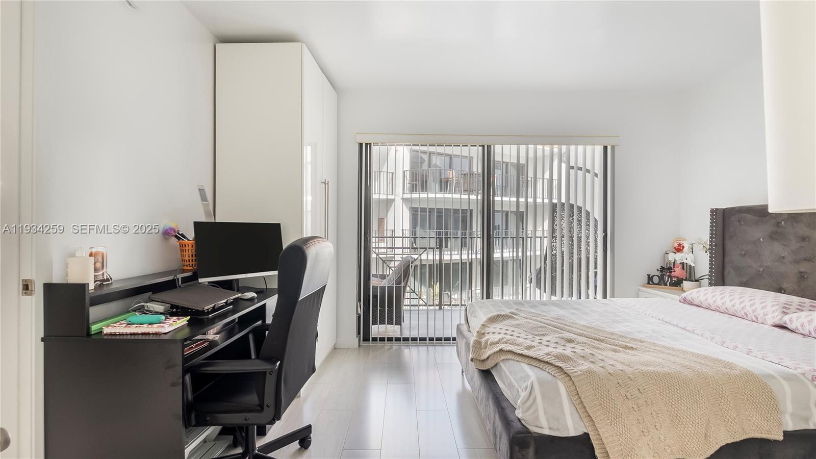 TRADEWINDS BY THE SEA CON - Residential