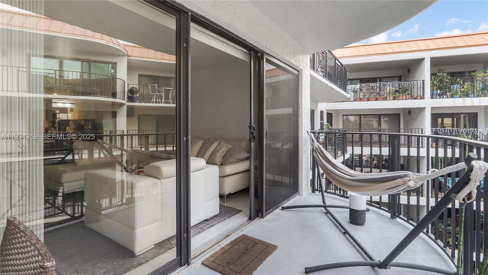 TRADEWINDS BY THE SEA CON - Residential