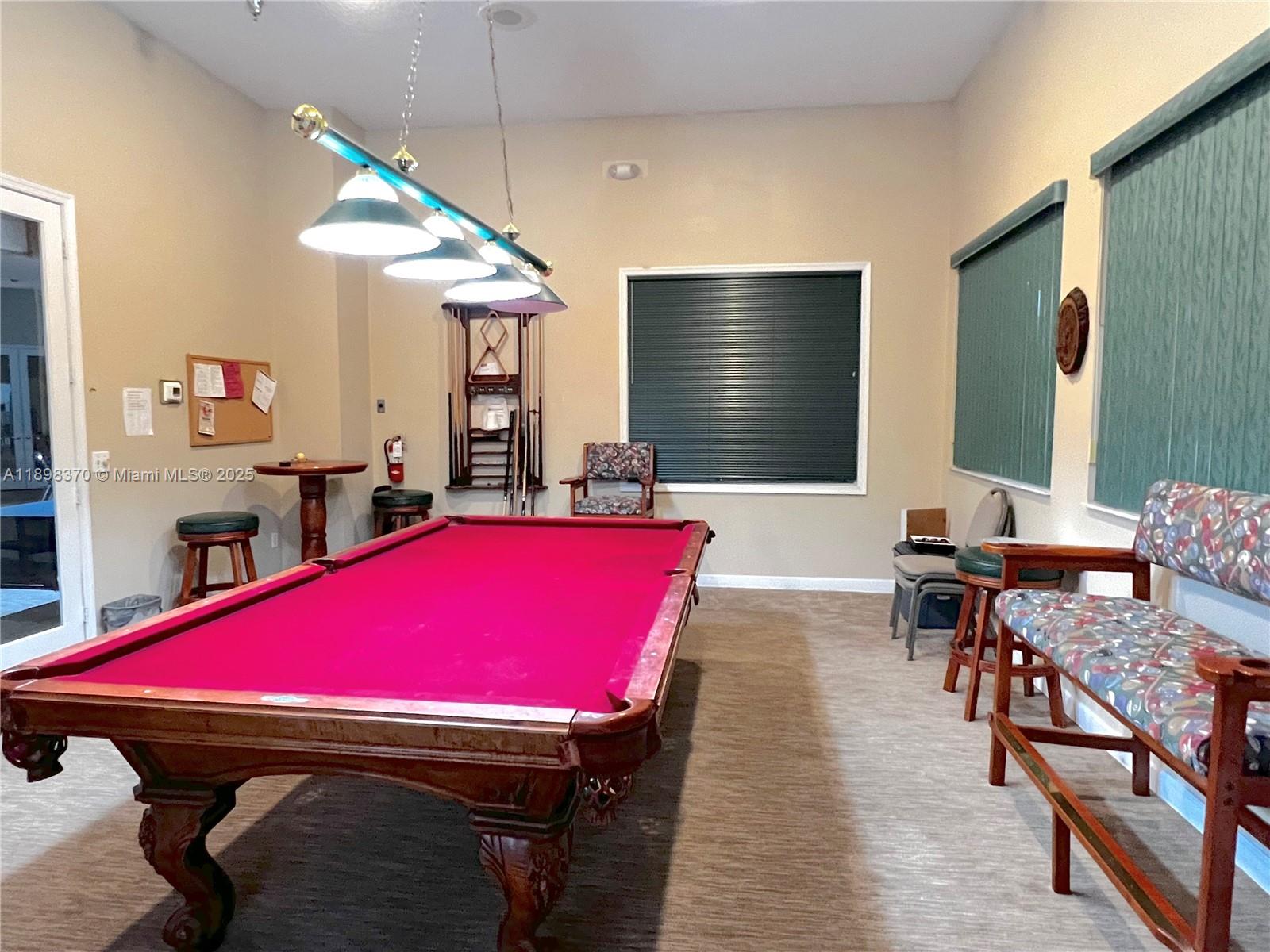 HAMPTON LAKES - Residential