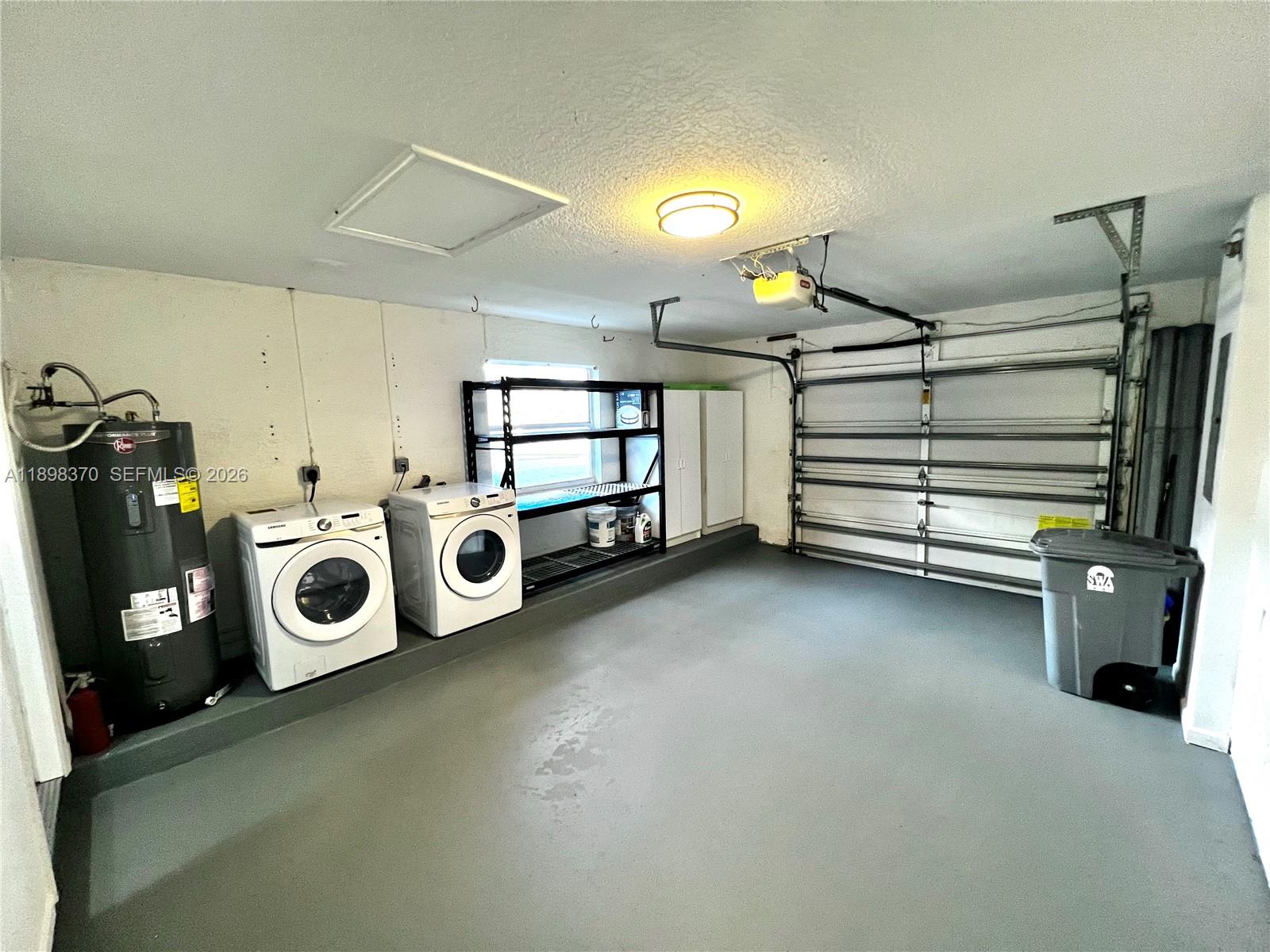 HAMPTON LAKES - Residential