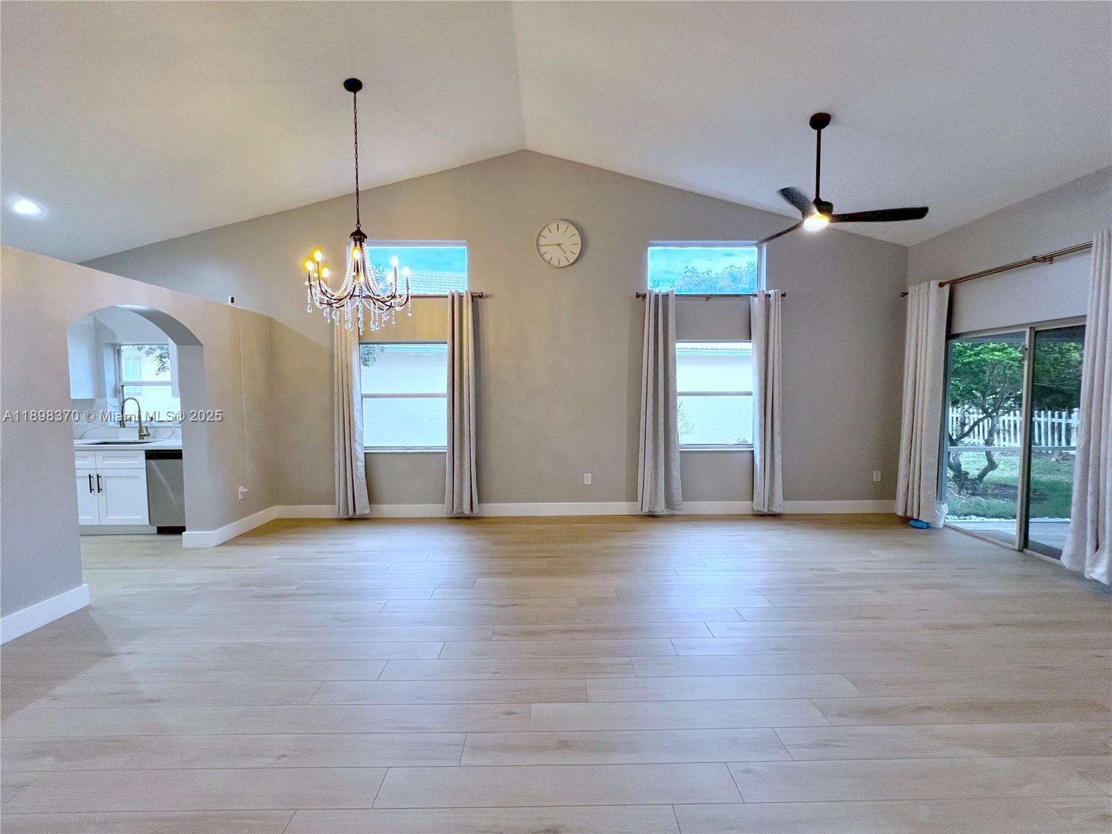 13026 Hampton Lakes Cir