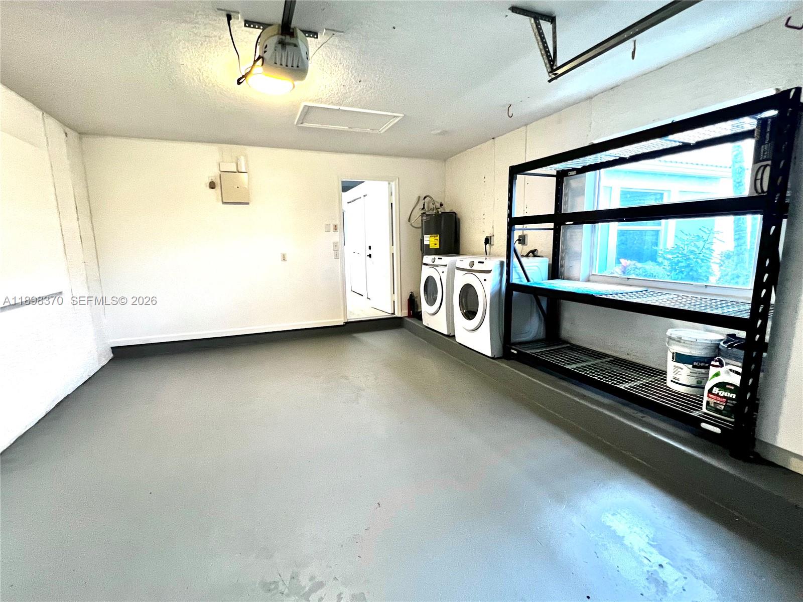 HAMPTON LAKES - Residential