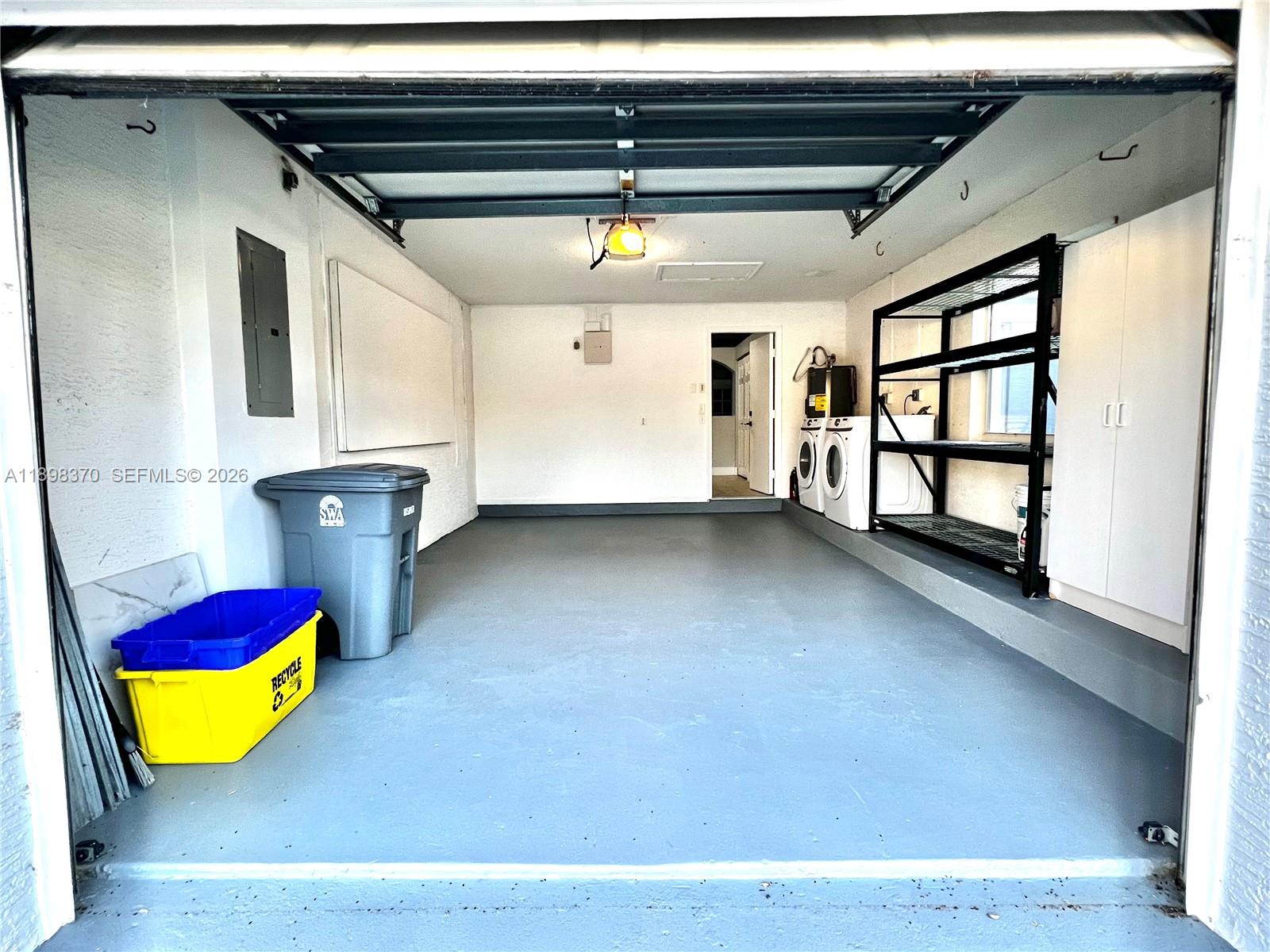 HAMPTON LAKES - Residential