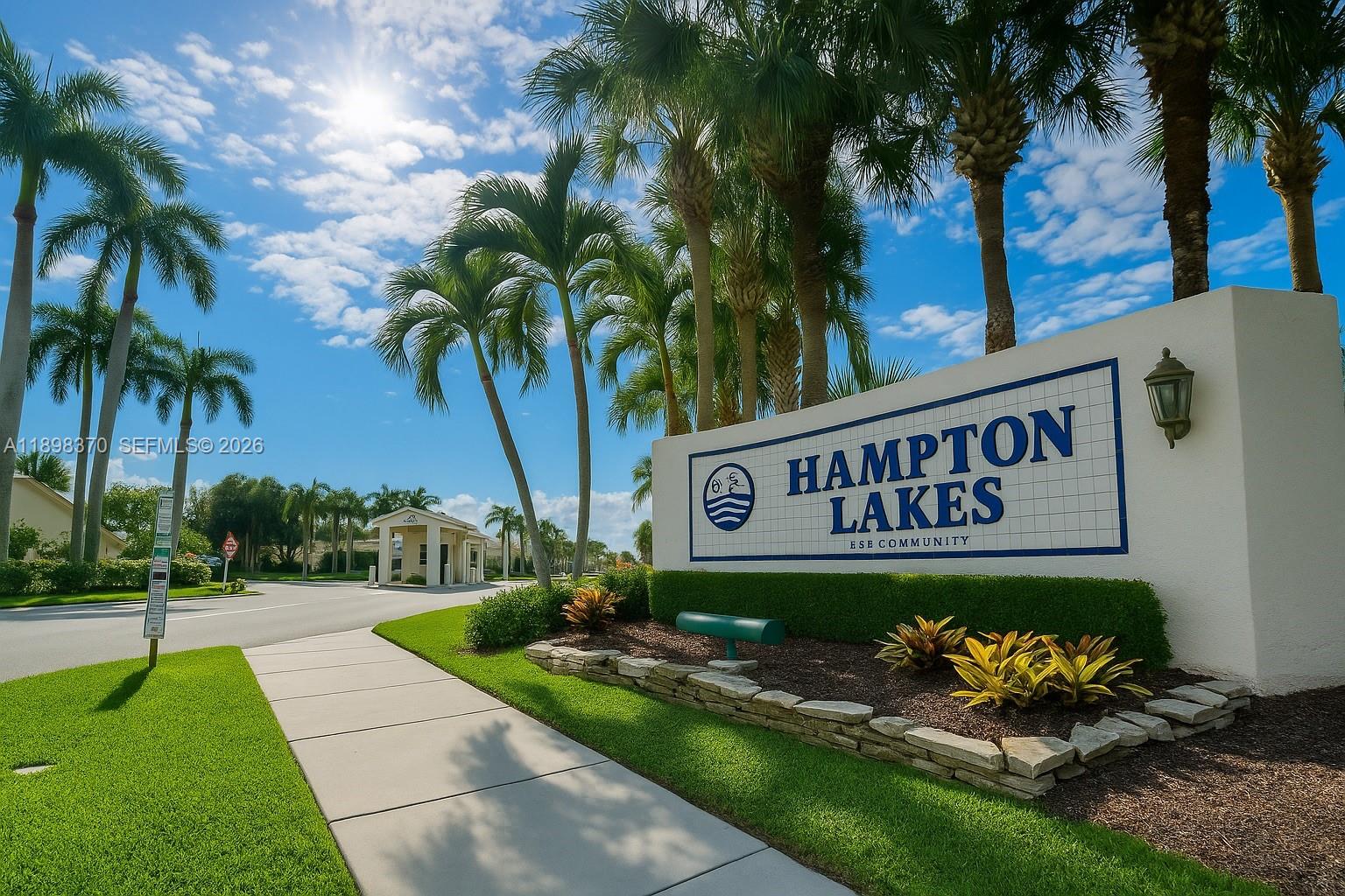 HAMPTON LAKES - Residential
