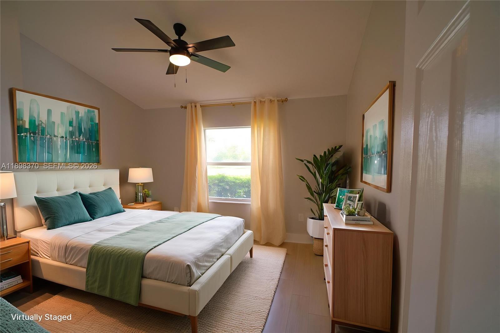 HAMPTON LAKES - Residential