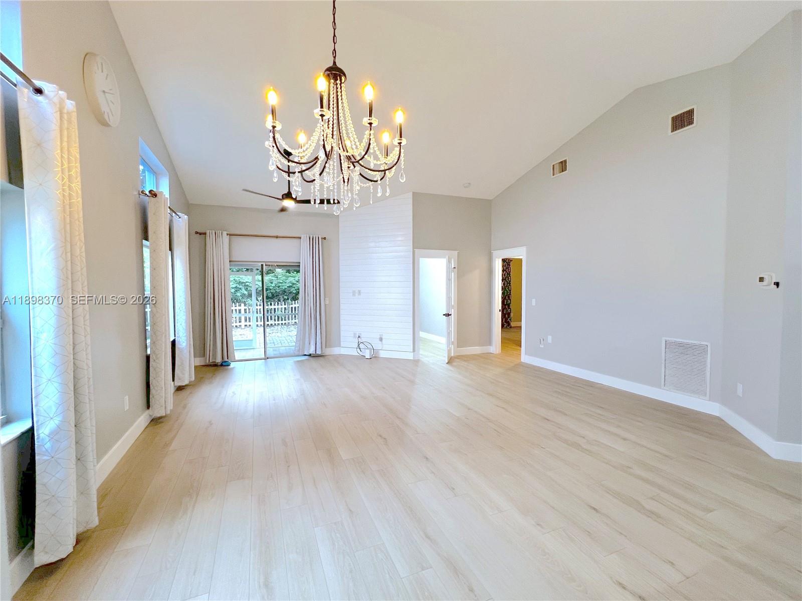 13026 Hampton Lakes Cir