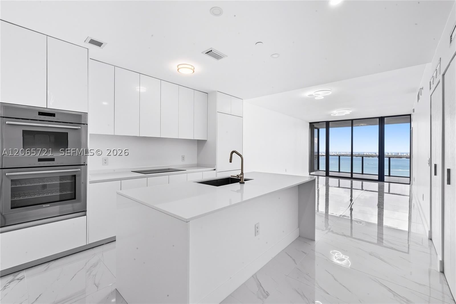 700 NE 24th St 3502