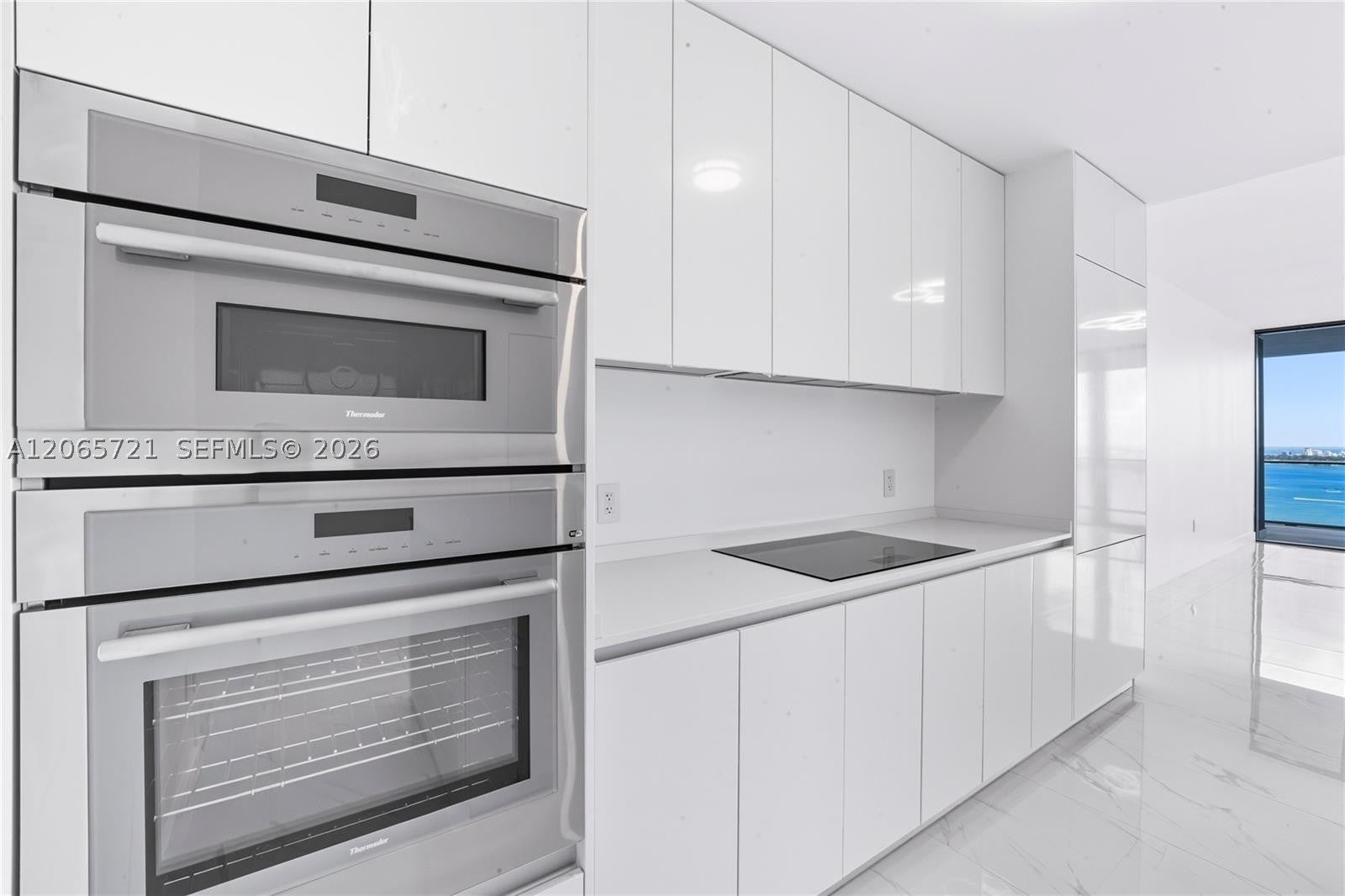 700 NE 24th St 3502