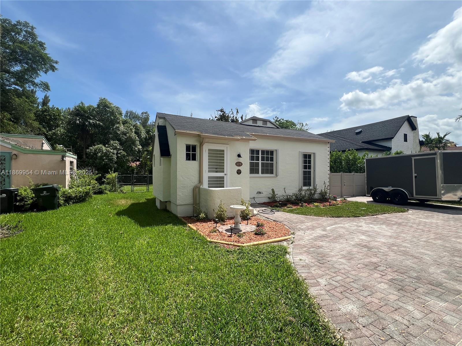 CAMBRIDGE LAWNS - Residential