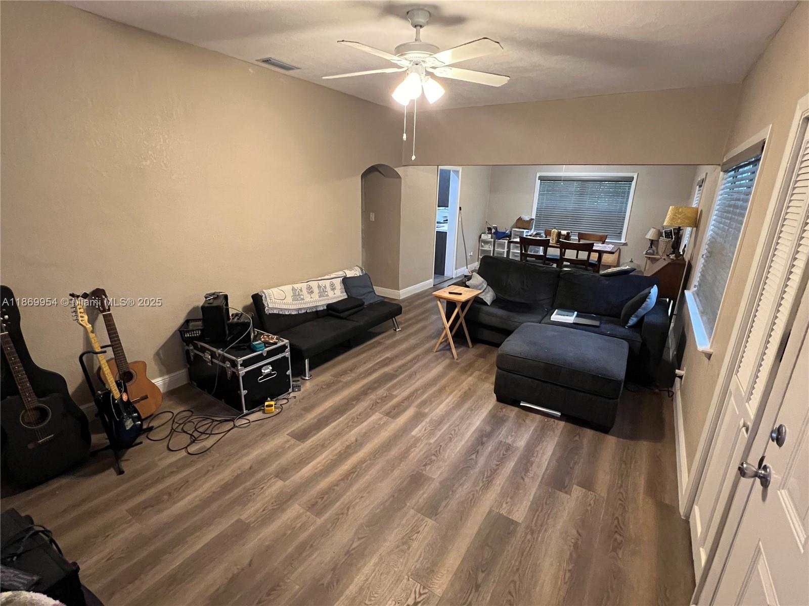 CAMBRIDGE LAWNS - Residential