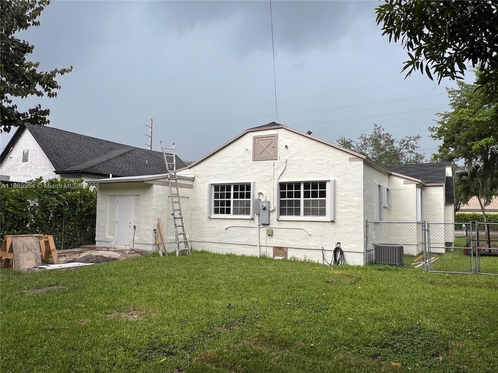 CAMBRIDGE LAWNS - Residential