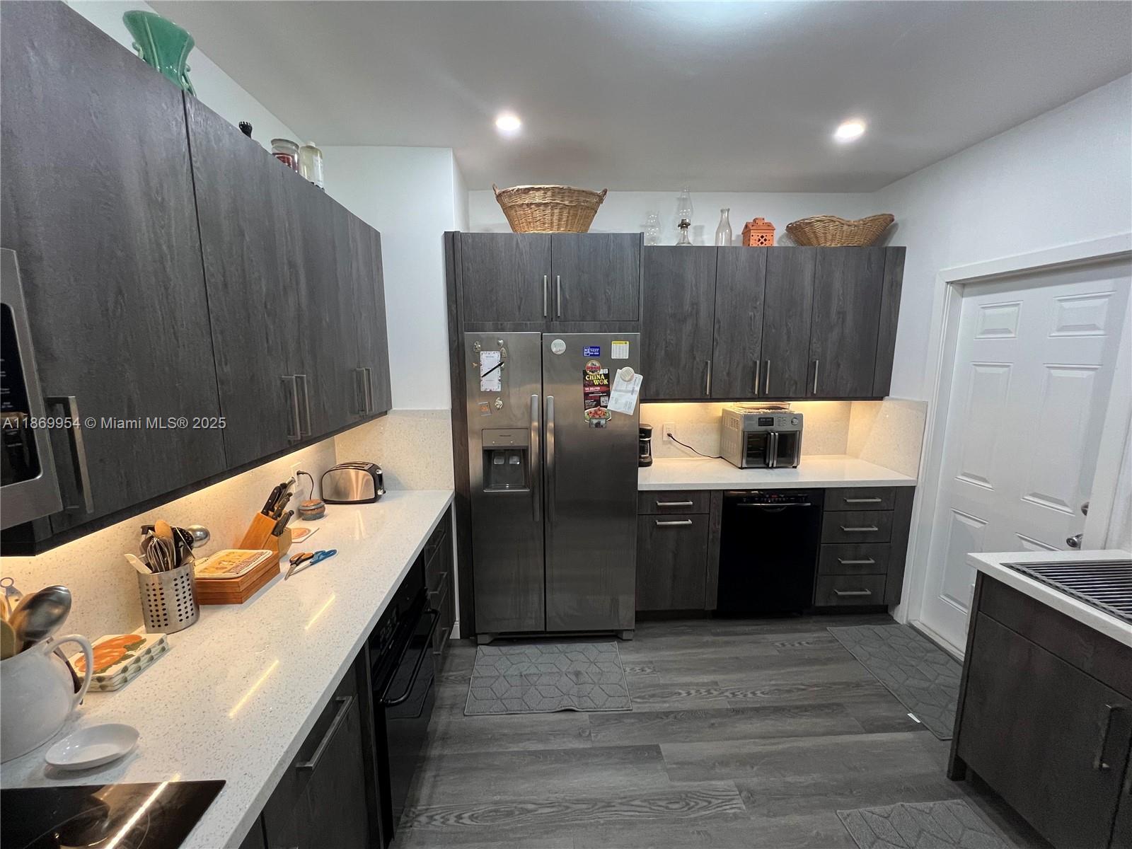 CAMBRIDGE LAWNS - Residential